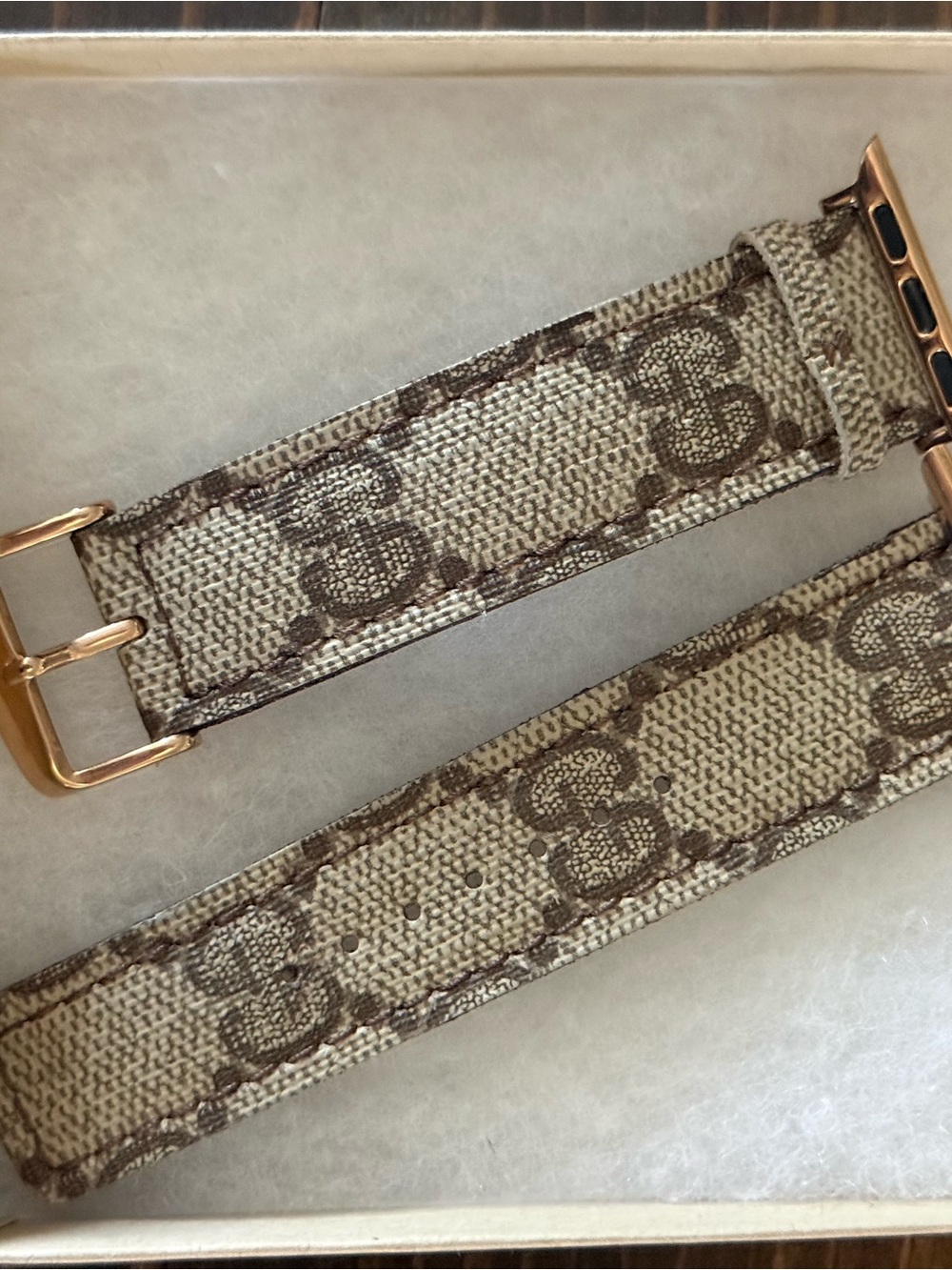 GG apple watch band. New